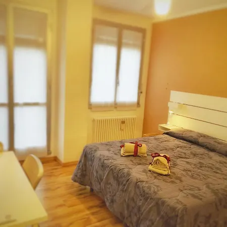 Quaranta Short * Reggio Emilia