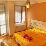 Appartement Quaranta Short *