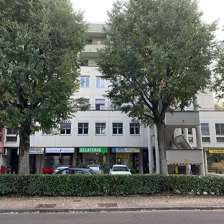 Quaranta Short Apartman *