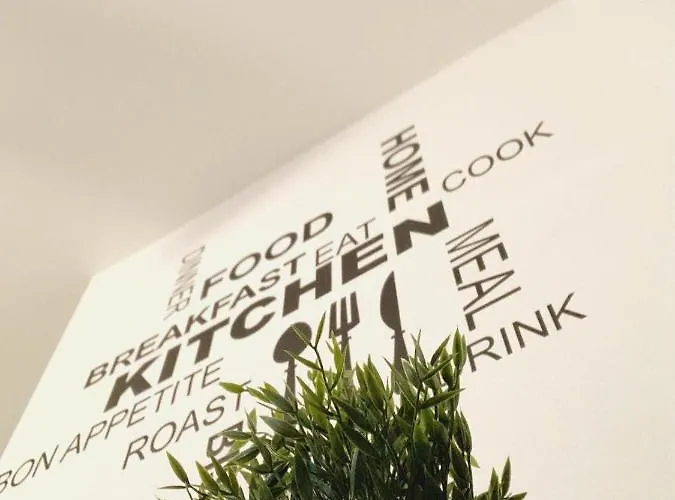 Quaranta Short Appartement *