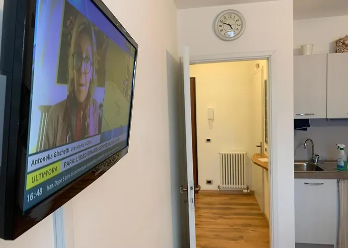 Quaranta Short アパート *